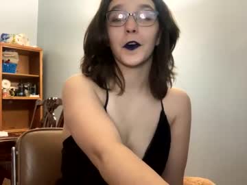 girl Cheap Sex Cams with slender_the_potato