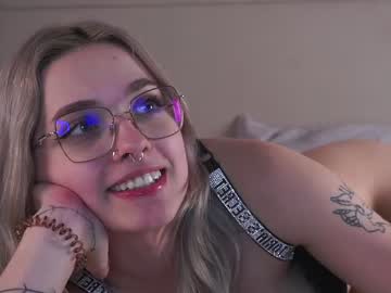 girl Cheap Sex Cams with elinacherry