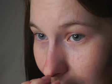 girl Cheap Sex Cams with kisskiss_mourmeow