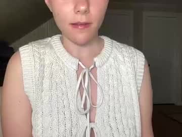girl Cheap Sex Cams with maddyhasyummypussy