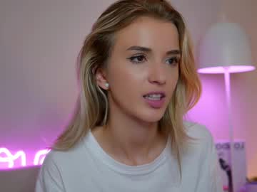 girl Cheap Sex Cams with entia
