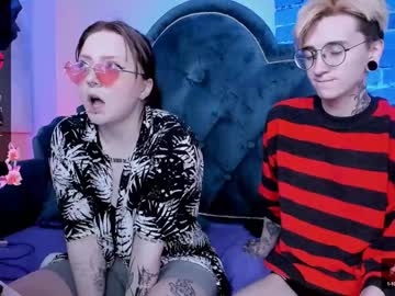 couple Cheap Sex Cams with shypreettygirl