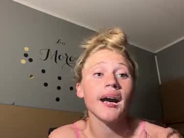 girl Cheap Sex Cams with kayleighashford